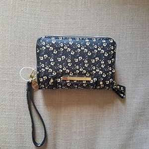 STEVE MADDEN | Double Zipper Wristlet NWOT